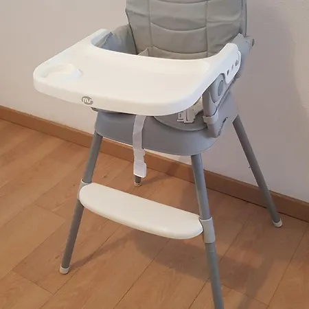 Olivais Spacious Near Airport דירה