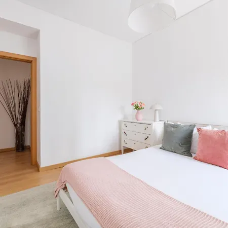 Apartment Olivais Spacious Near Airport