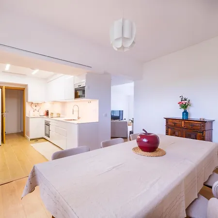 Olivais Spacious Near Airport Lisbon
