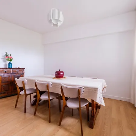 Olivais Spacious Near Airport Apartman