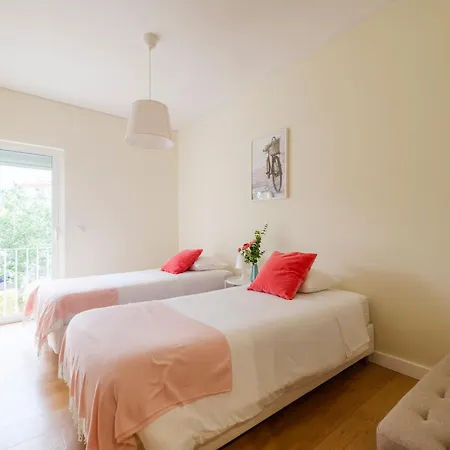 Olivais Spacious Near Airport Apartman Lisboa