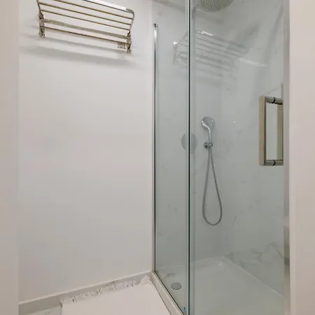 Olivais Spacious Near Airport Apartamento